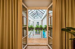 Artagonist Hotel