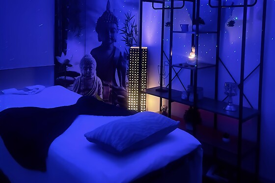 AJ in Beauty & Massotherapy - photo 2