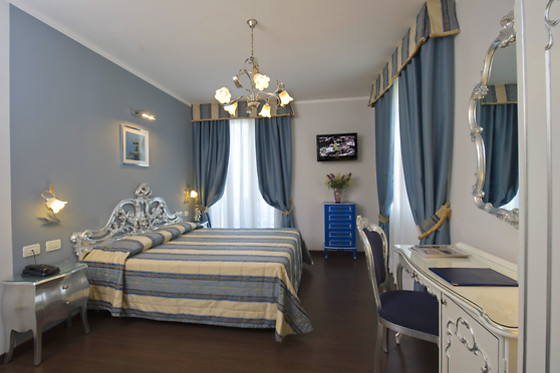 Viktoria Palace Hotel - photo 0