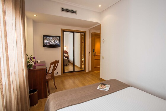 HOTEL ZENTRAL RAMIRO I - photo 0