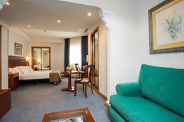 HOTEL ZENTRAL RAMIRO I