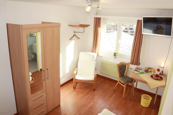 Hotel Paradis Leukerbad - photo 1