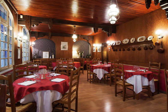 Repas gastronomique pour 2 à l'Hostellerie de la  Croix d'Or à Roye (France)