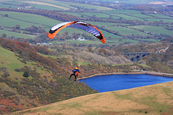 Saut en parachute et activités extrêmes