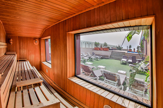 HOTEL 525 - photo 2