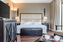HOTEL 525