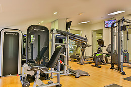 HOTEL 525