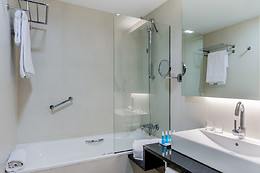 HOTEL 525