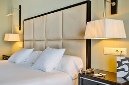 HOTEL 525