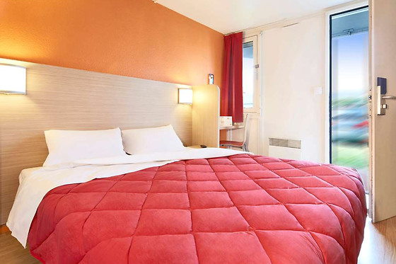 Hôtel Première Classe Toulouse Ouest - Blagnac Aéroport - photo 1