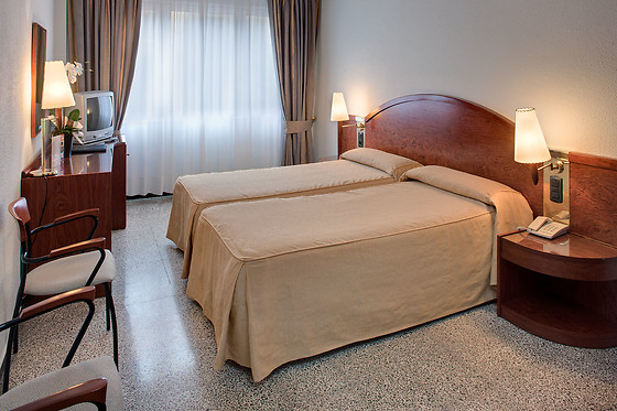 HOTEL GAUDI - photo 6