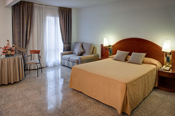 HOTEL GAUDI - photo 7