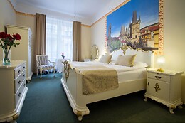 Hotel Taurus