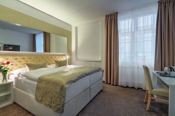 Hotel Taurus - photo 4