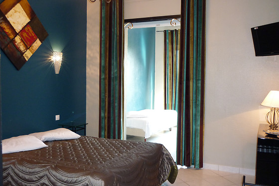 Adonis Sanary - Grand Hôtel des Bains ** - photo 1