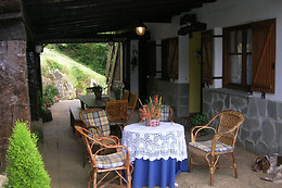 AKUIOLA CASA RURAL