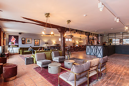 THE HOUSE OF SANDEMAN HOSTEL & SUITES