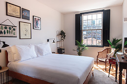 THE HOUSE OF SANDEMAN HOSTEL & SUITES