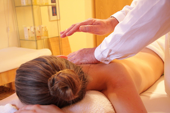 Joel Deschenaux / Baan massages - photo 2