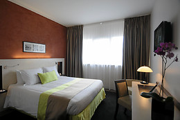 Hotel Mercure Maurepas St Quentin