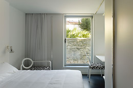 HOTEL MOURE