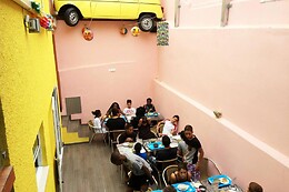 BIKE SUITE & LOUNGE