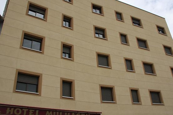 HOTEL MULHACEN - photo 2