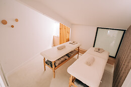 TAMARIT BEACH RESORT