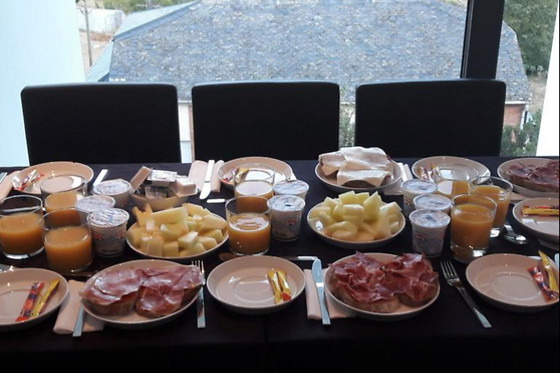 HOSTAL TRES CAMPANAS - photo 5