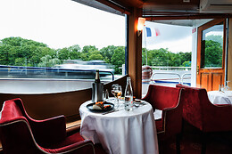 Le Capitaine Fracasse: dîner croisière