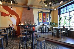 HollaPolla Restaurant