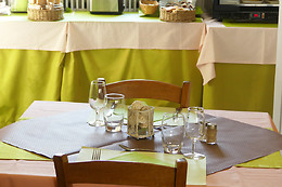 Aux 2 roses (hôtel)