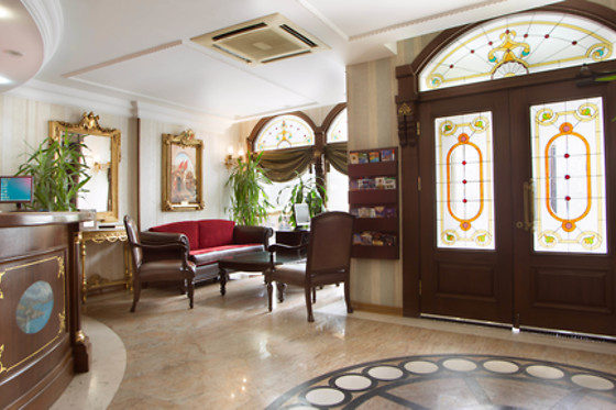 Hotel Empire Palace - photo 2