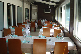 HOTEL LOS PERALES