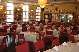 HOTEL LOS PERALES