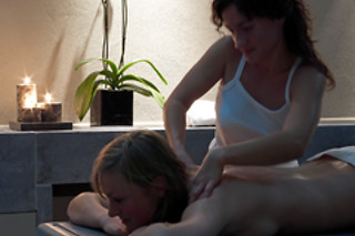 Toegang tot de wellness en bubbels voor 2 bij D-Hotel (Kortrijk - West-Vlaanderen)