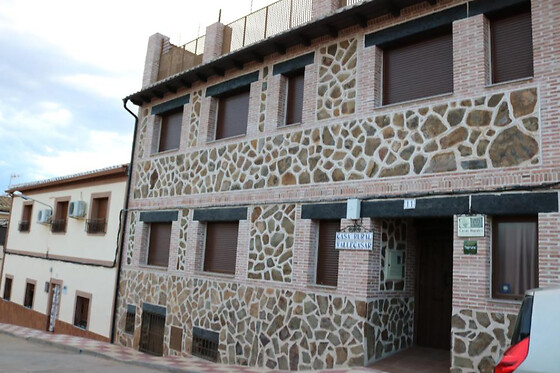 CASA RURAL LA CERECERA Y CASA RURAL VALLECASAR - photo 0