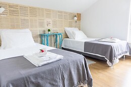 MEIO CENTER COUNTRY HOUSE