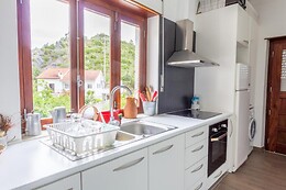 MEIO CENTER COUNTRY HOUSE