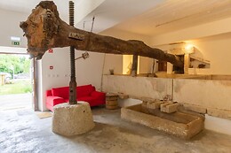 MEIO CENTER COUNTRY HOUSE