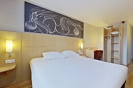 NOVOTEL EVRY COURCOURONNES