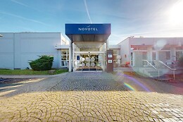 NOVOTEL EVRY COURCOURONNES
