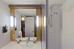 NOVOTEL EVRY COURCOURONNES