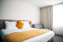 NOVOTEL EVRY COURCOURONNES