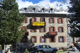 Hôtel Restaurant Aiguile de la Tza