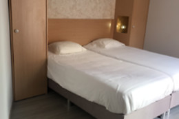BIKE SUITE & LOUNGE