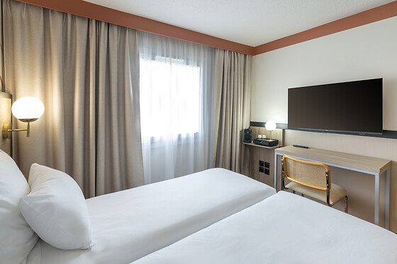 Sure Hotel by Best Western Caen Memorial *** - photo 2