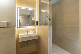 Sure Hotel by Best Western Caen Memorial ***