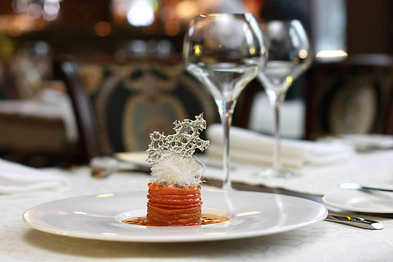 CAP OU PAS CAP - Nuit de luxe ou resto chic ?