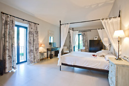 HOTEL VILLA MARCILLA